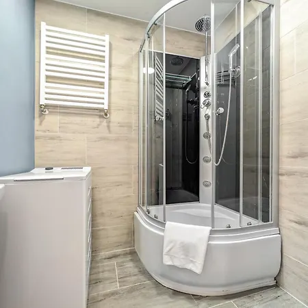 Hiszpanska Harmony By Bookinghost *