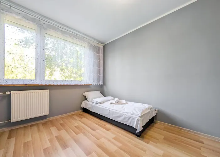 Hiszpanska Harmony By Bookinghost * Wroclaw